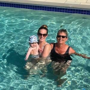 Meet your Posher, Denise